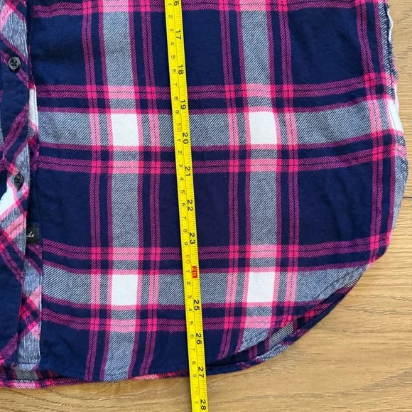 Rails Hunter Plaid Flannel Button Down Shirt Women’s Large Navy‎ Pink Rayon - Picture 7 of 11